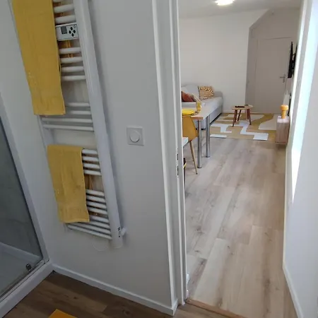 Cmg 002 Petit Bois Place Ducale アパート *