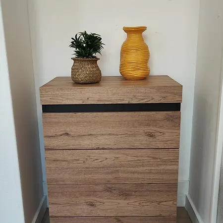 Cmg 002 Petit Bois Place Ducale アパート